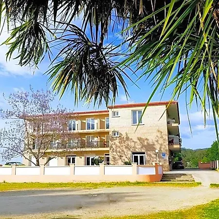 Otel Campestre Chamuinas Sanxenxo