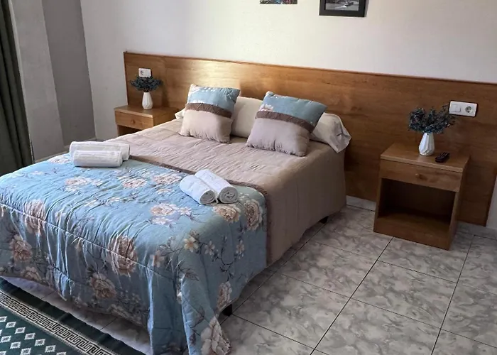 Campestre Chamuinas Готель 2*